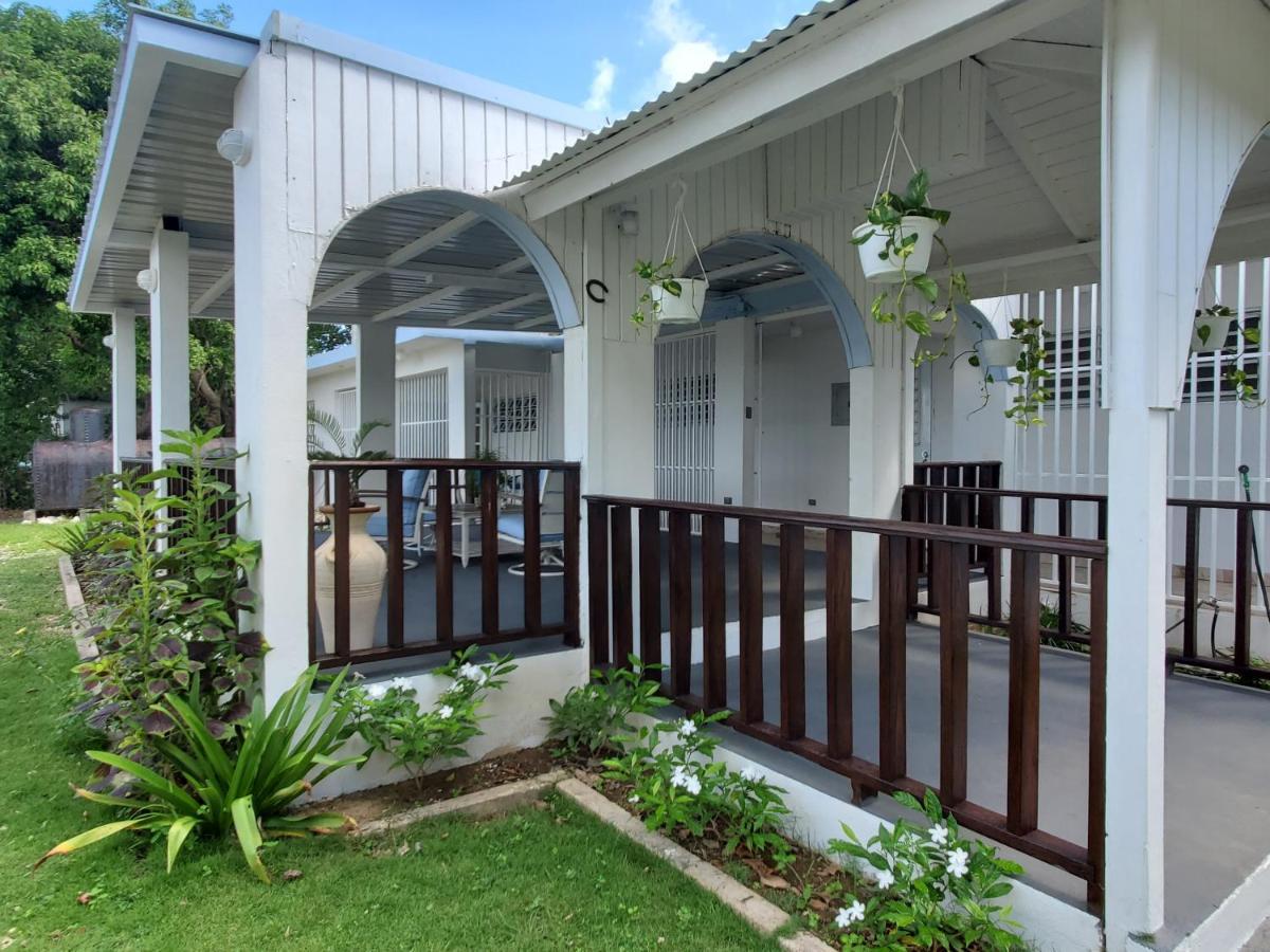 Crab Island Adventures Apartments Vieques Esterno foto
